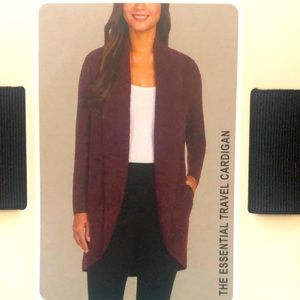 NWT Max and Mia Travel Caridgan